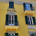 Palace 3*