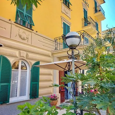 Palace Ξενοδοχείο