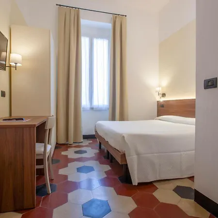 Palace 3*