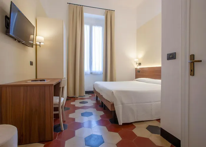 Palace 3*